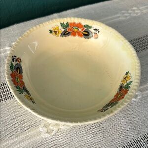 Vintage Edwin Knowles Ivory - bowl